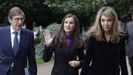 La reina Letizia, acompa�ada del presidente de la Fundaci�n fad Juventud, Jos� Antonio Goirigolzarri y la vocal Irene Cano