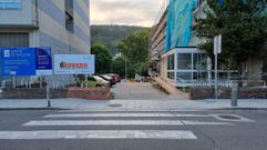 Acceso al aparcamiento del centro de salud de Ribadavia