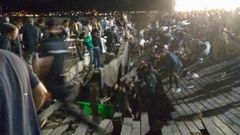 Todo ocurri� a las doce de la noche del 12 de agosto. El paseo se trag� a medio millar de personas