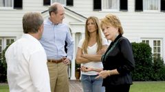 Kevin Costner, Richard Jenkins, Jennifer Aniston�y Shirley Maclaine, en��Dicen por ah��
