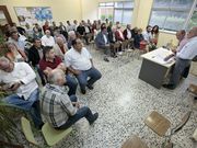 Asistentes a la asamblea del jueves en R�bade. 