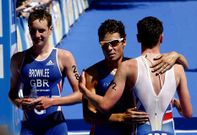 Javier G�mez Noya, entre Alistair y Jonathan Brownlee, un podio habitual los �ltimos a�os.