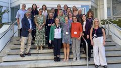 Foto de familia de las investigadoras que participaron en el encuentro internacional sobre cuidados en el parto y del beb� reci�n nacido
