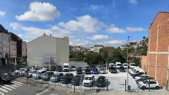 Una gran parte de los coches se exponen en una campa situada entre las calles San Pedro y Leopoldo Calvo Sotelo