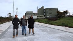 Visita en febrero de autoridades municipales a los terrenos urbanizados para ampliar el centro de salud carball�s 