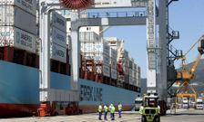 La Autoridad Portuaria de Vigo trata de evitar que Maersk abandone Guixar a partir de mayo.