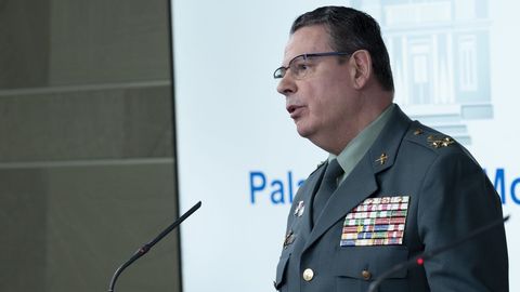 Dimite el 'n�mero dos' de la Guardia Civil, el general Laureano Ce�a