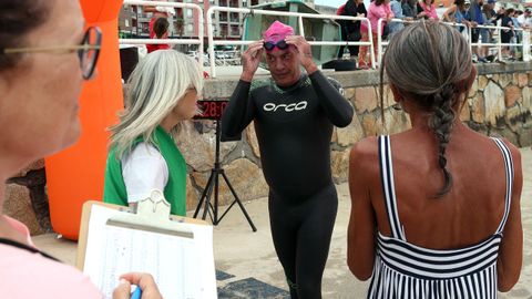  Traves�a a Nado Illa de R�a organizada por la asociaci�n contra el cancer de Ribeira 2026