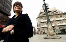 Iria Aguete disfruta en la asociaci�n resolviendo problemas a la gente, como los hipotecarios y de preferentes.