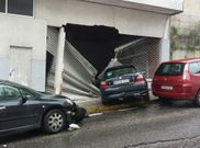 <span lang= es-es >En Mar�n</span>. Pese a la aparatosidad del accidente, la conductora result� ilesa, seg�n precisaron desde la Polic�a Local. 
