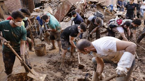 Voluntarios en Paiporta, el sbado