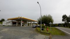 Esta gasolinera en Oleiros aparece en el portal de subastas, aunque los propietarios aseguran que hay soluci�n y el negocio no cambiar� de manos