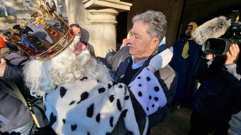 Los Reyes Magos fueron recibidos por el alcalde de Pontevedra en el pazo de Mugartegui