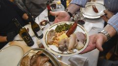 Una de las bandejas que se sirvieron el a�o pasado en el primer Cocido Gourmet Porco Celta do Incio