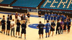 Plantilla de O Parrulo Ferrol con la directiva
