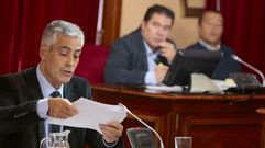 Una sesi�n con rifirrafes entre los grupos de la oposici�n