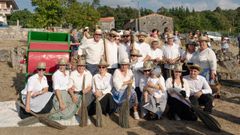 Participantes en la Festa da Malla, en Puxedo (Lobios).
