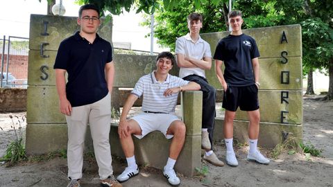 Anxo, Dens, Diego y Hctor, integrantes del grupo de oratoria del IES Francisco Asorey.