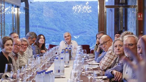 La degustacin se desarroll en una sala con vistas a la ribera del Sil