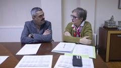 El alcalde de Carballo, Daniel P�rez, y la concejala de Facenda, Bel�n Lendoiro