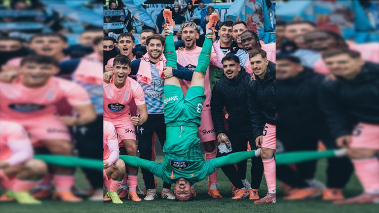 Ionut Andrei Radu fue el gran protagonista de la foto de celebracin del Celta del sbado al colocarse cabeza abajo.
