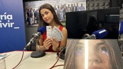 La cantante coruñesa Elena Zas presentó en Radio Voz su nuevo EP, «Caída libre»