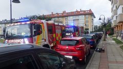 El incendio se produjo en un bajo de la calle Ramón Cabanillas, cercana al Pazo da Cultura