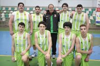 Equipo snior del Basketdeza antes de jugar frente al Arza. 