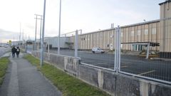 El proyecto industrial contempla el uso de la antigua nave de Poligal, en la imagen, y la construccin de una nueva factora en una parcela de 300.000 metros cuadrados en Ro do Pozo, con una inversin de 90 millones de euros y en torno a un millar de puestos de trabajo