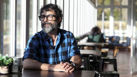 <span lang= gl >Alberto Rol�n, actor e un dos socios do restaurante Lasso: �Levo 30 anos en Santiago�</span>