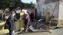 Vecinas de Fene no pueden acceder a su garaje por un derrumbamiento.
