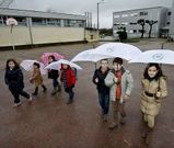 Algunos de los ni�os del colegio Berganti�os de Carballo que participan ya en el programa Pedib�s.