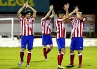 Los jugadores del Lugo saludan a la afici�n despu�s de vencer al Conquense.