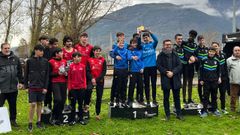 Representantes de la AD Fogar y el Nar�n en el gallego de�cros