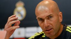 Zidane: ��Ben�tez? Bastante l�o tengo, no pienso en otras cosas�