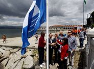 Una comitiva municipal, con representaci�n popular y socialista, iz� la bandera en Vilaxo�n. 