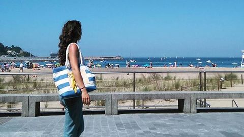 Uno de los bolsos confeccionados para la marca SINDesperdicio a partir de la tela de un toldo
