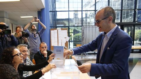 Votacin de Jess Vzquez Abad, candidato del Partido Popular a la alcalda de Ourense