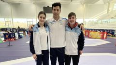 Pouso y L�pez acompa�ados de su entrenador, Daniel Torrado, en la sede del campeonato.