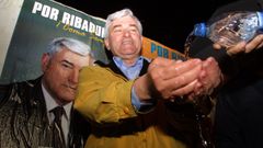 Nen� Barral, que siempre se ha declarado inocente, estuvo a punto de recuperar la alcald�a de Ribadumia en el 2003 al frente de una candidatura independiente