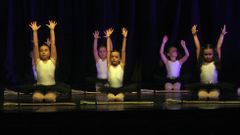 Clausura escuela municipal de ballet en Ribeira