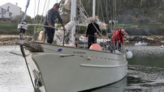 La Peregrina inici� su aventura en A Illa de Arousa