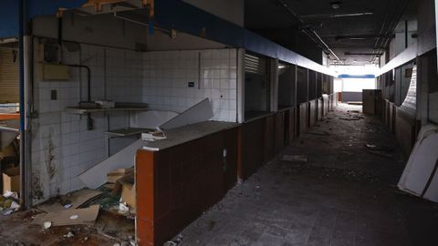Estado actual del antiguo mercado de Santa Luc�a, en A Falperra