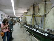 Piezas expuestos en las salas del Museo Naval