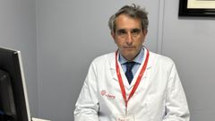 En la imagen, Fernando Cobi�n, responsable de la nueva consulta externa de Ginecolog�a del hospital de Caranza