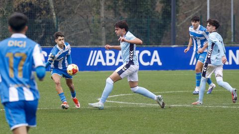 Pablo Aparicio,�m�ximo goleador del Celta Juvenil B, tuvo minutos frente al Deportivo en Divisi�n de Honor por segunda jornada consecutiva.