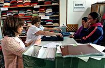 C�ritas tiene un servicio de ropero, donde se atienden las necesidades de abrigo.