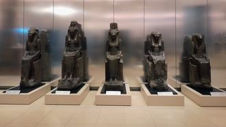 Estatuas de la diosa Sekhmet en el Museo Egipcio de Tur&iacute;n, que atesora unos 40.000 objetos.