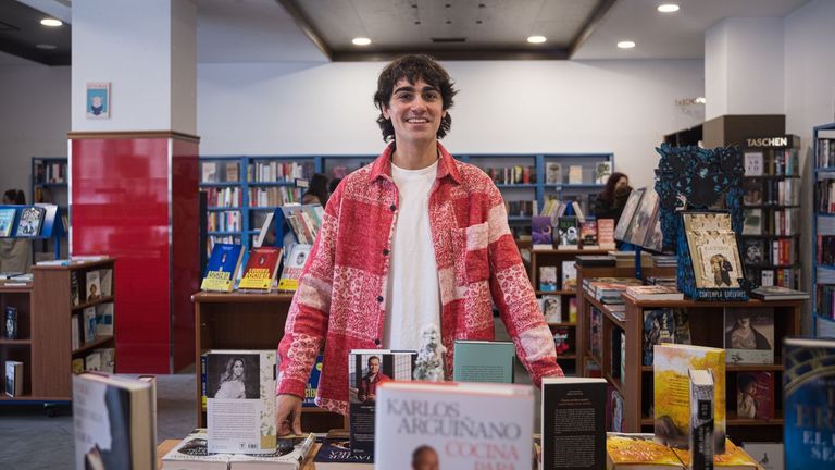 Borja Santamar�a es uno de los participantes en el acto.