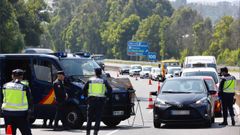 Control de tr�fico de la Polic�a Nacional cerca de Vigo